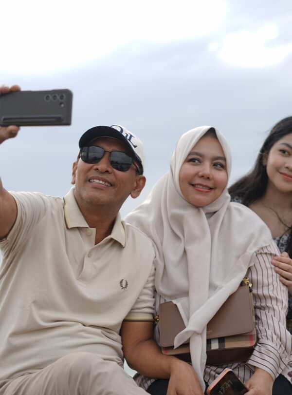 wisata kapal pinisi makassar, bersama sahabat pinisi Makassar