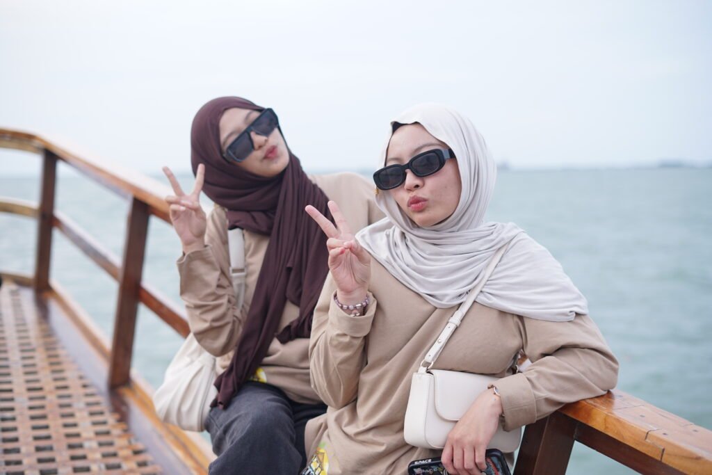 wisata kapal pinisi makassar