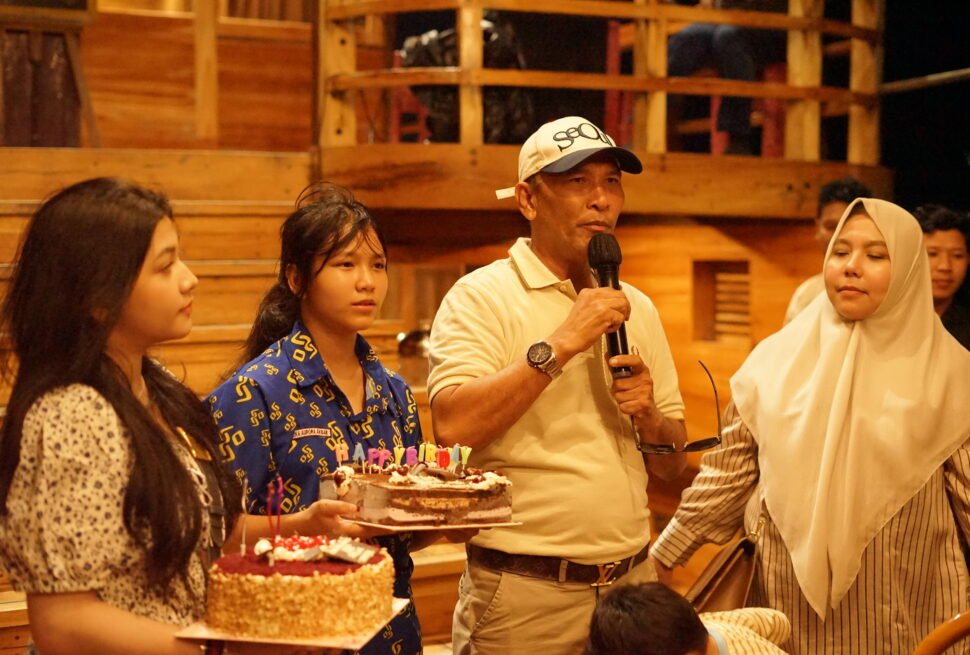 ulang tahun diatas kapal pinisi bersama sahabat pinisi makassar