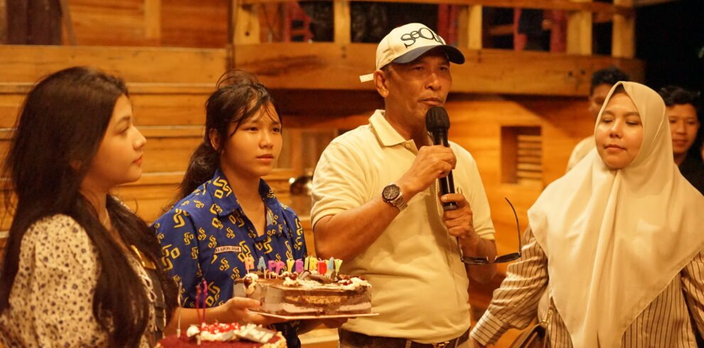 ulang tahun diatas kapal pinisi bersama sahabat pinisi makassar