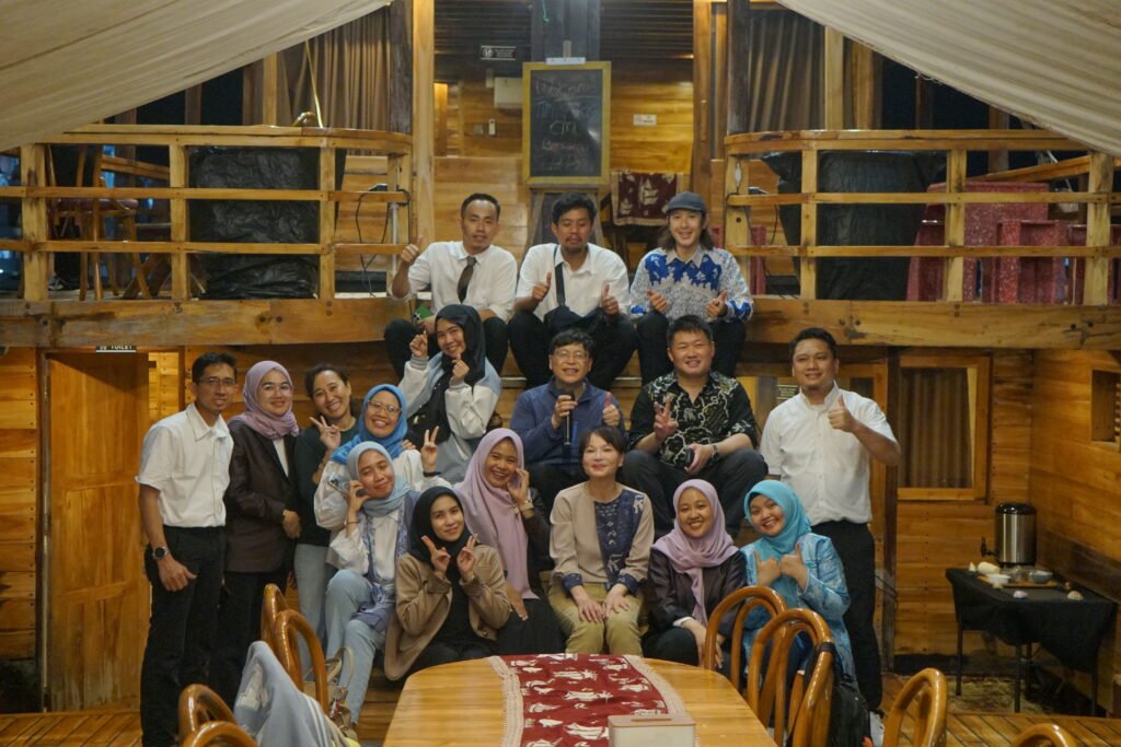 wisata kapal pinisi bersama sahabat pinisi