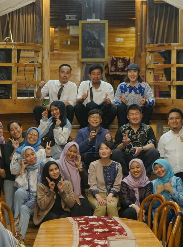 wisata kapal pinisi bersama sahabat pinisi