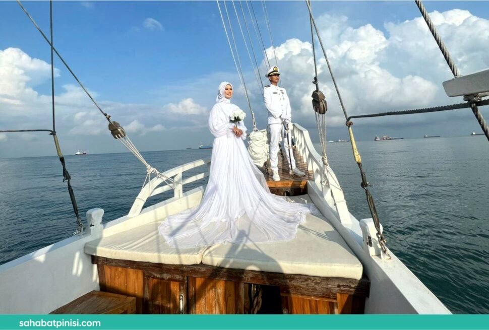 prawedding di kapal pinisi sahabat pinisi
