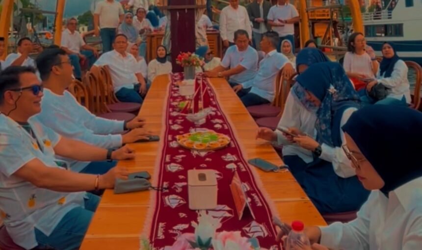 Kapal Pinisi untuk Gathering Perusahaan: Solusi Premium Bangun Tim Solid & Pengalaman Tak Terlupakan di Makassar Kapal Pinisi untuk Gathering Perusahaan: Solusi Premium Bangun Tim Solid & Pengalaman Tak Terlupakan di Makassar