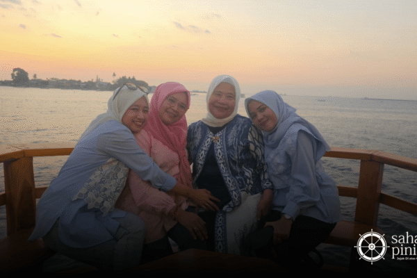 Sunset Sailing Makassar: Pilih Paket Teman, Bestie, atau Sahabat